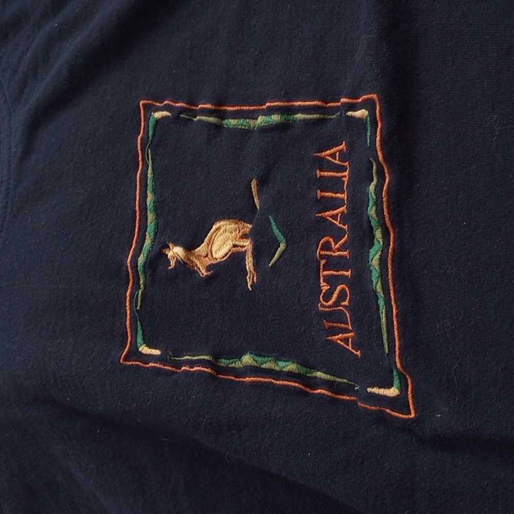 Size large black Tshirt Australia/kangaroo